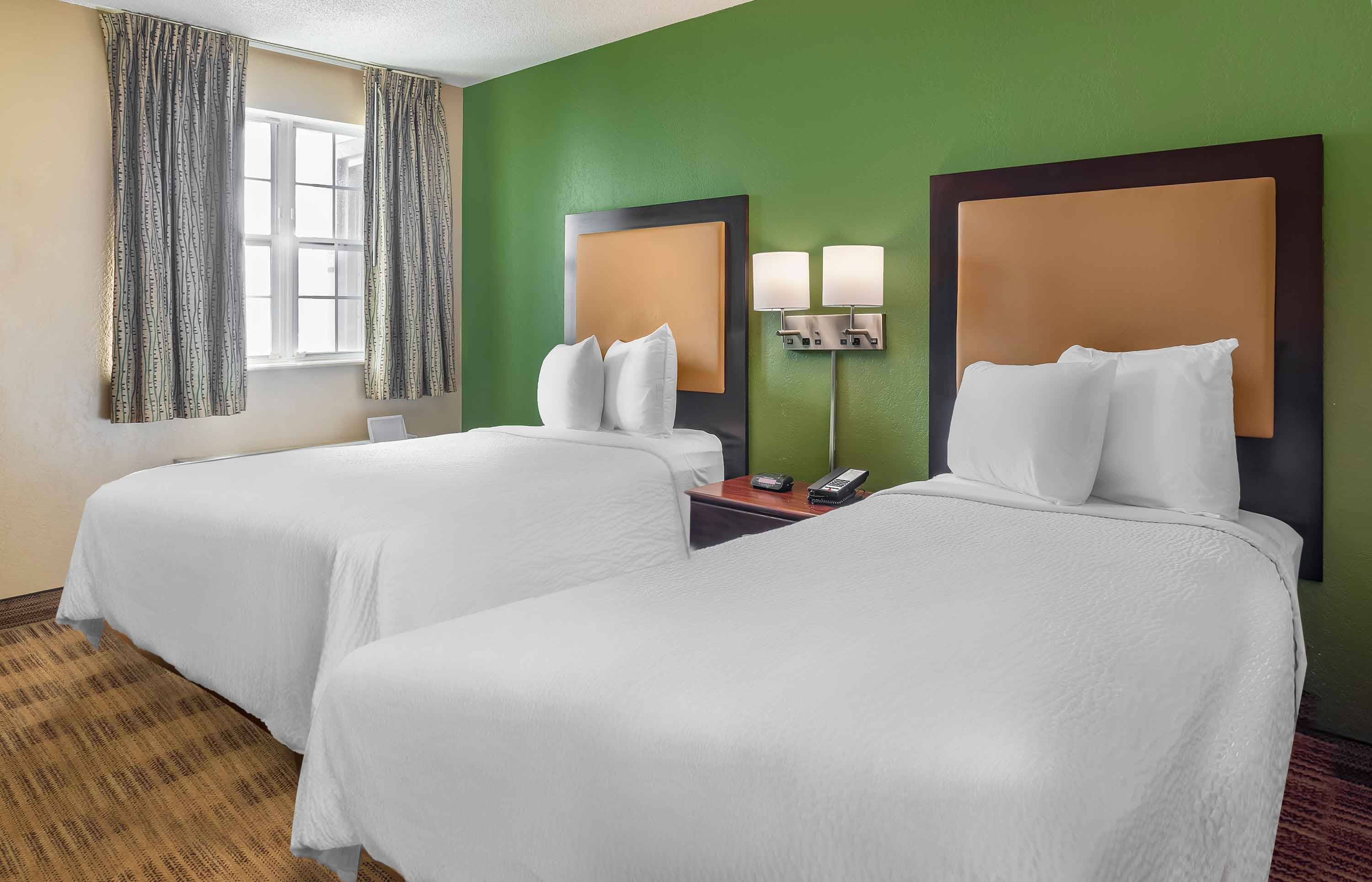 Studio Suite - 2 Full Beds