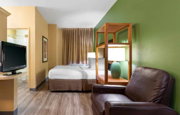 Studio Suite - 1 Queen Bed