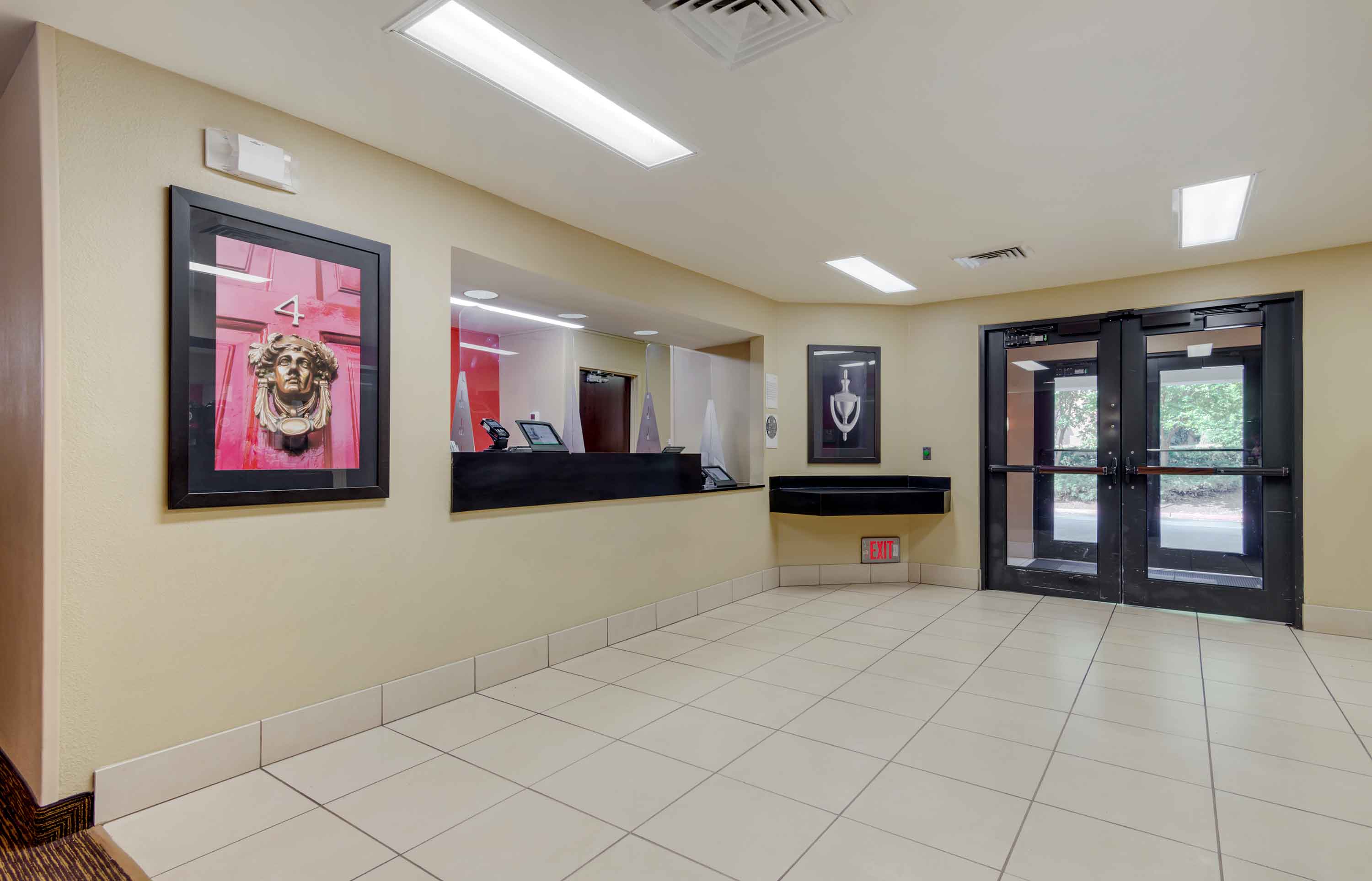 Lobby and Guest Check-in