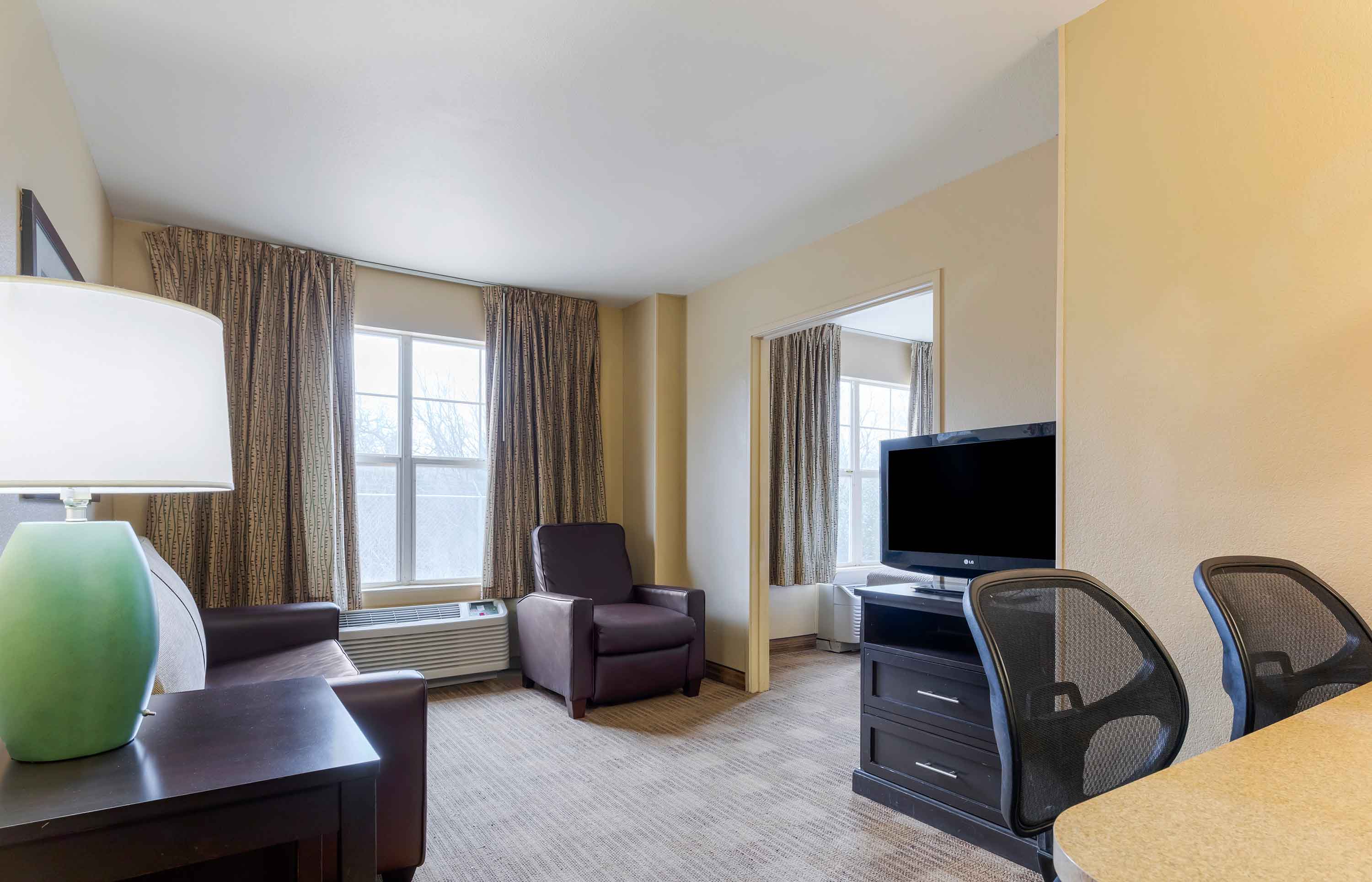 Deluxe Studio - 2 Full Beds